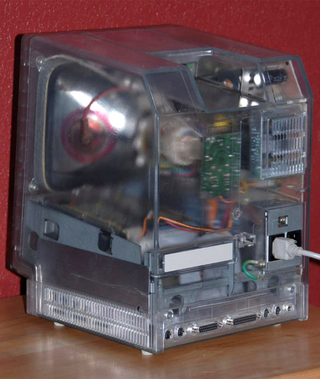 Illustration for article titled Rare Transparent Mac SE Can't Sell for $25,000